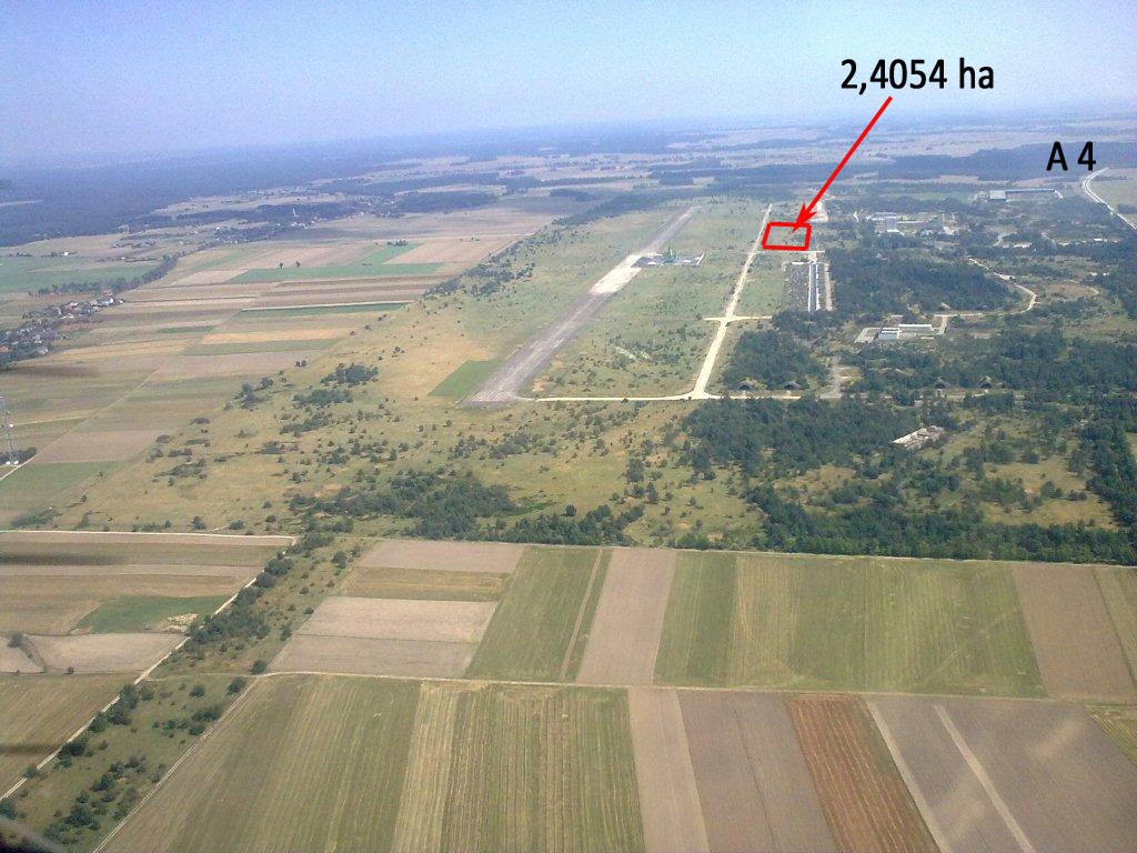 Komercyjny teren inwestycyjny przy skrzyżowaniu autostrad A4, A18 — zdjęcie 2