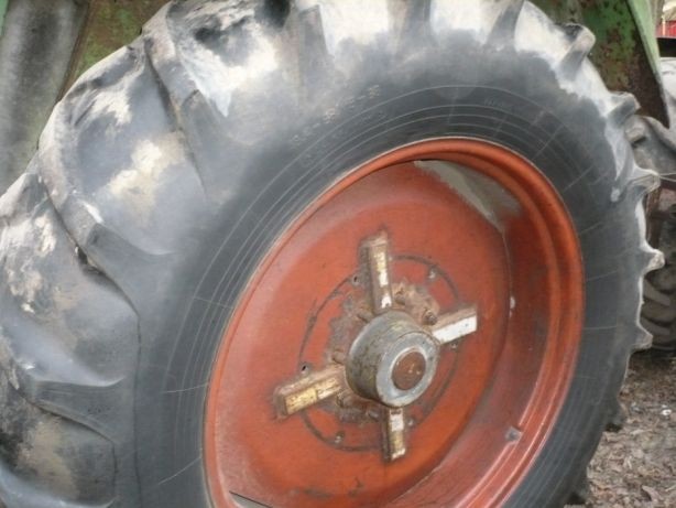 Koła kompletne 18,4 r 38 14pr Zetor Ursus Case Renault Massey — zdjęcie 1