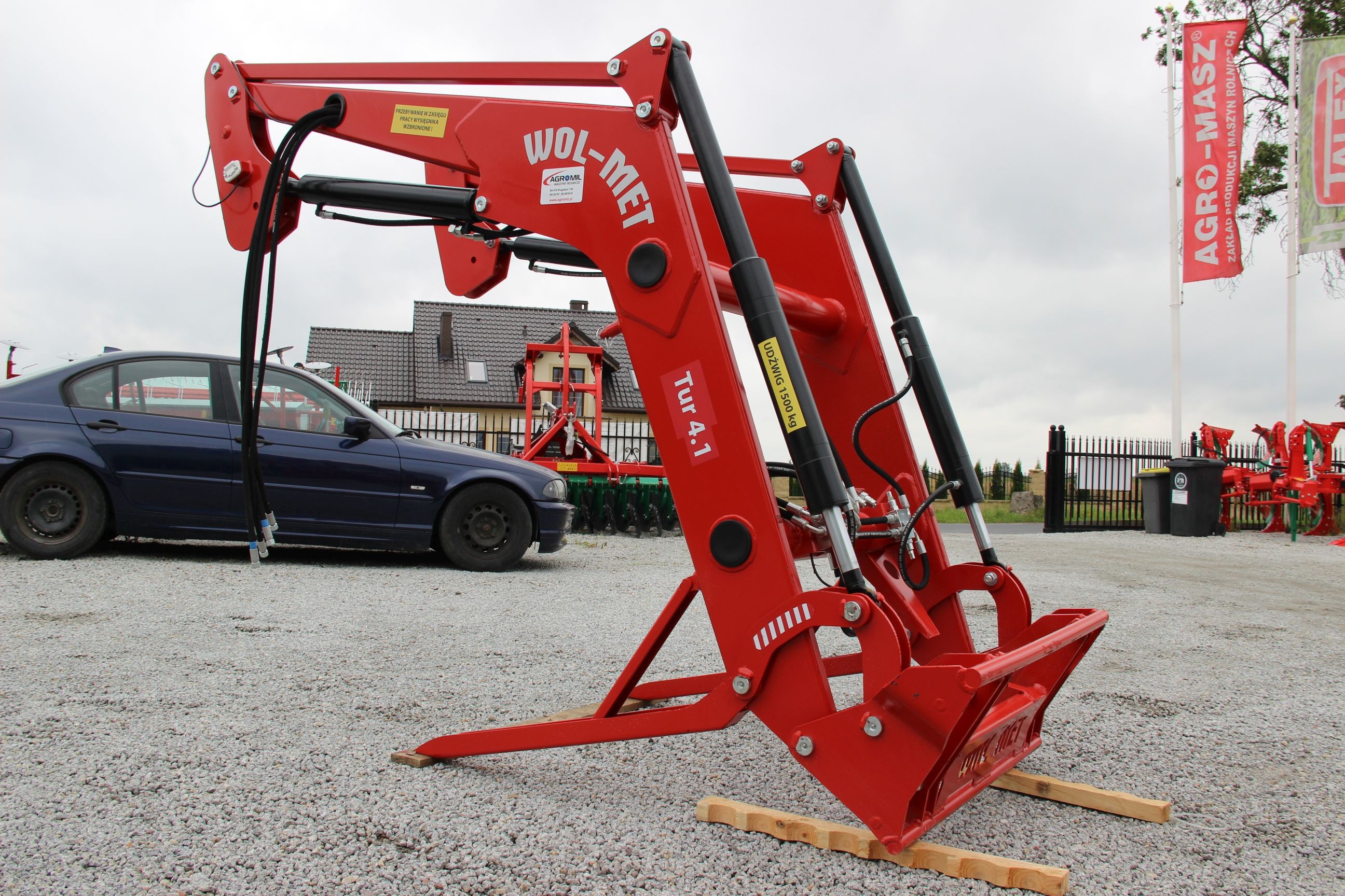 Ładowacz czołowy TUR-4 udźwig 1500kg nowy model- euroramka U912  902 z — zdjęcie 3
