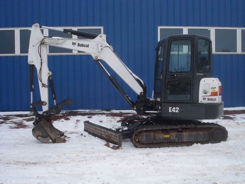 Bobcat E42 Minikoparka — zdjęcie 2