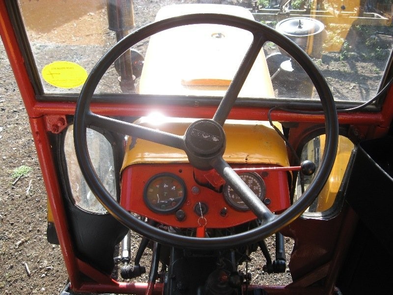 Sprzedam Ursusa C 330. rok 1988  — zdjęcie 2