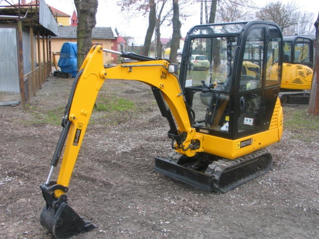 JCB 8015 z 2005 roku — zdjęcie 8