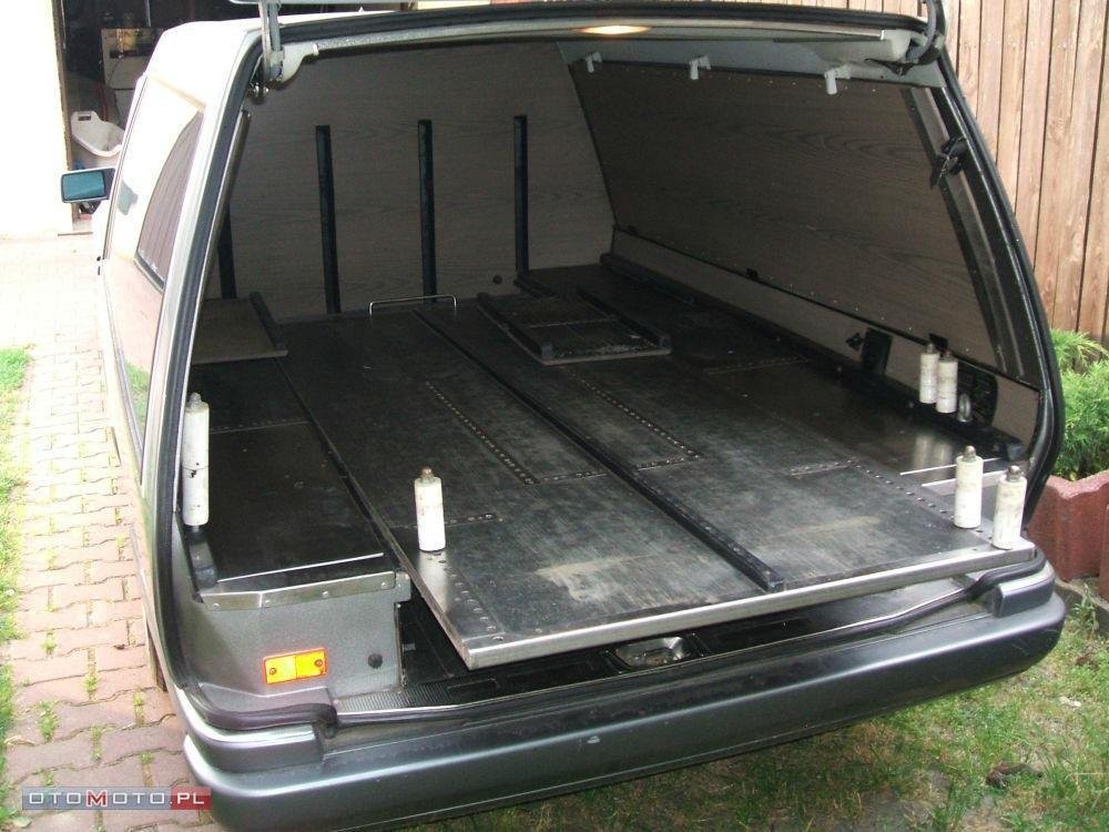 Mercedes-Benz W124 karawan pogrzebowy — zdjęcie 4