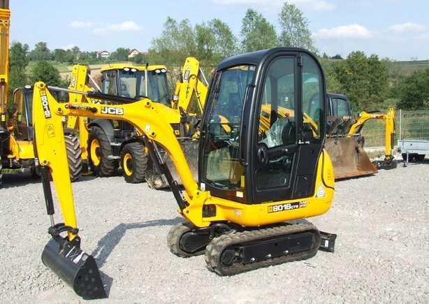 Minikoparka JCB 801.8 CTS rok prod. 2011