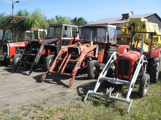 Ciągniki Rolnicze Massey Ferguson, różne modele, 