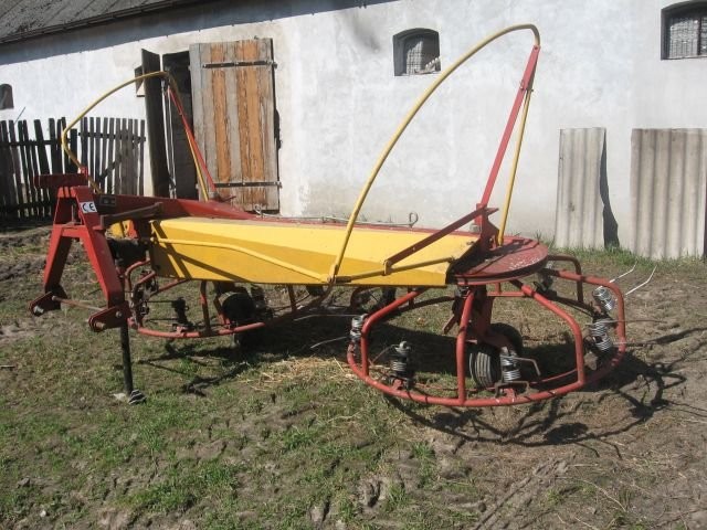 Sprzedam przetrząsaczko- zgrabiarkę POMAROL