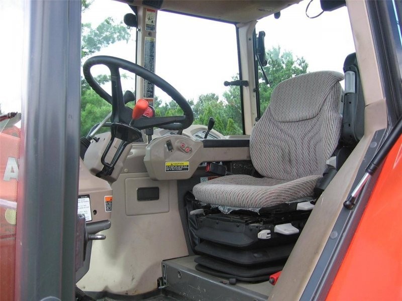 2005 Kubota M125X Ciagniki — zdjęcie 4