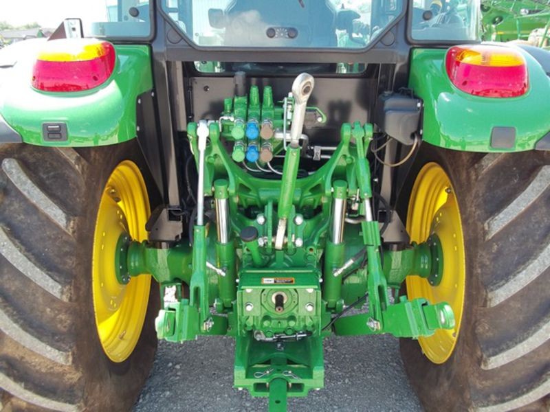 Ciągnik John Deere 51z00R — zdjęcie 4