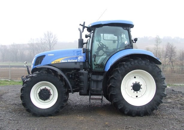 New Holland T7040 autocommand, rok 2009- 180KM — zdjęcie 1