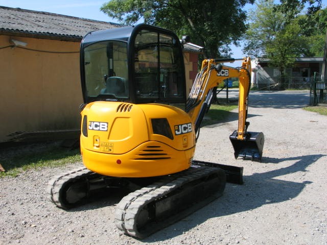 Sprzedam koparkę gąsienicową JCB 8030 zts 2010 rok — zdjęcie 3