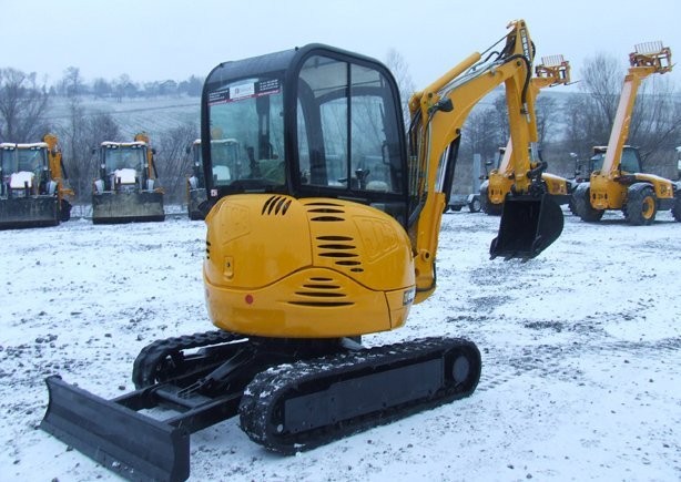 JCB 8025 ZTS Z ROKU 2007 minikoparka. — zdjęcie 3