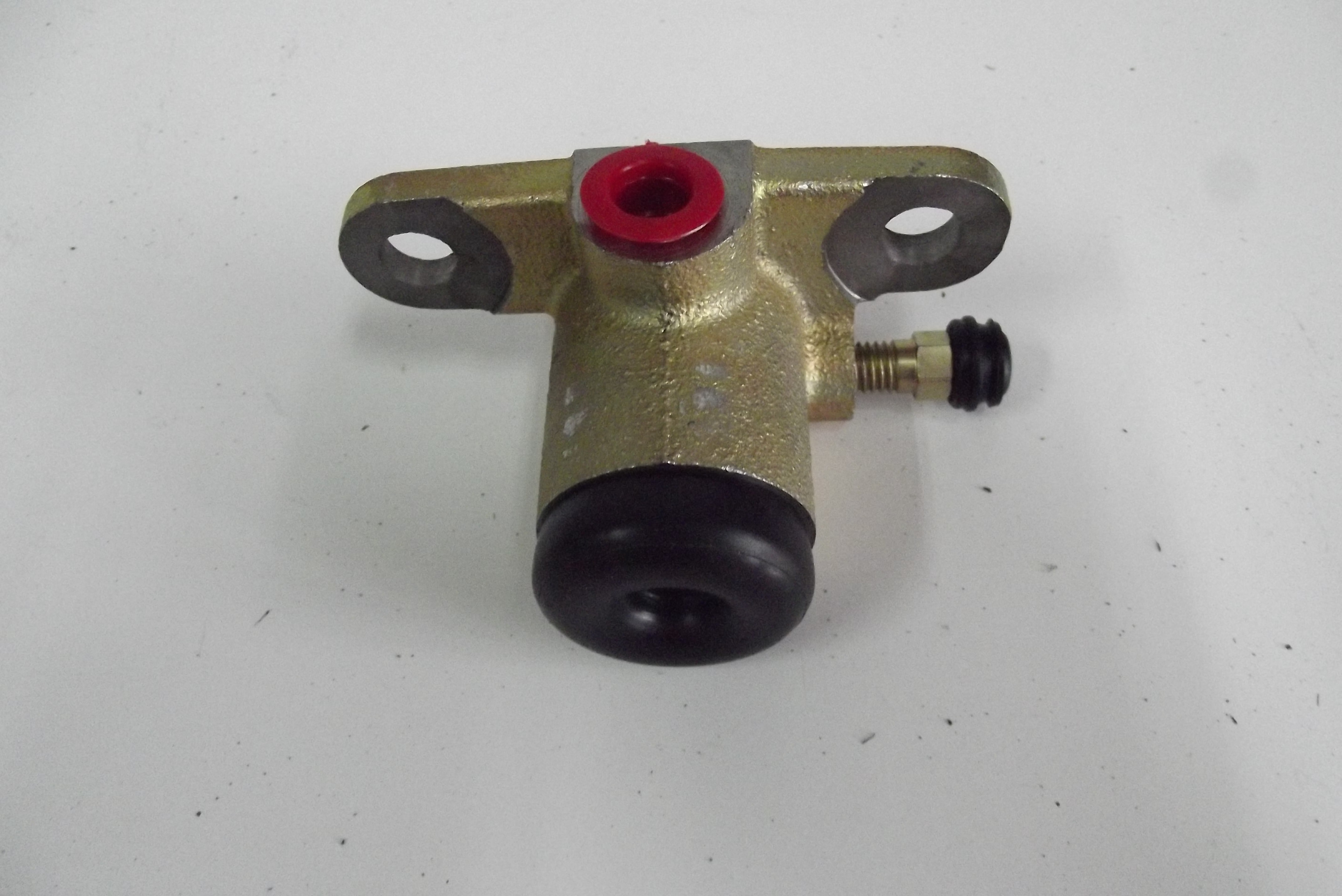 Cylinder hamulca lewy/prawy URSUS C 385 — zdjęcie 1