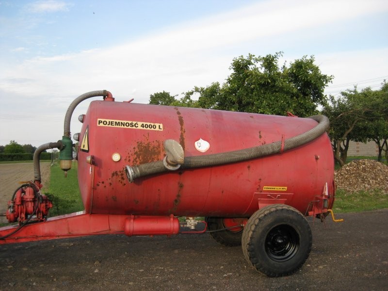 Beczkowóz Pomot 4000L,2001 rok — zdjęcie 3