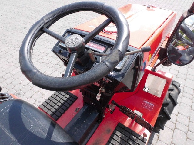 Yanmar F14 super stan mini traktor kubota iseki mitsubishi  — zdjęcie 6