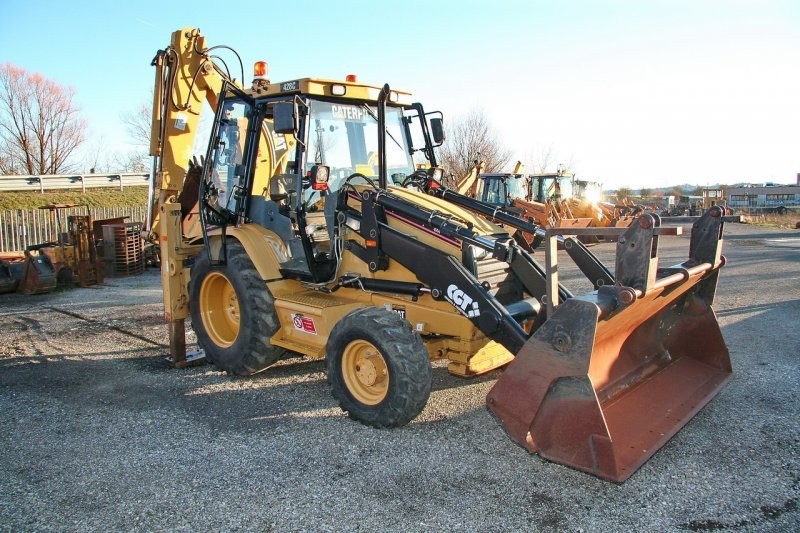 2001 CAT 428C — zdjęcie 1