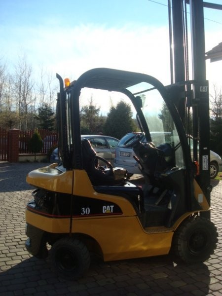 WÓZEK WIDŁOWY CAT DP15N — zdjęcie 3