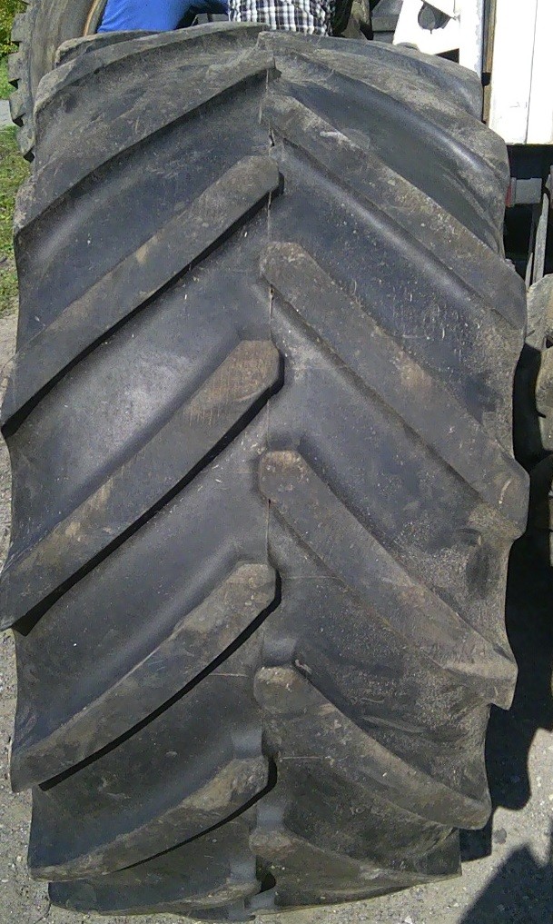 (G577) Opony 600/65 R28 Michelin XBIB — zdjęcie 1