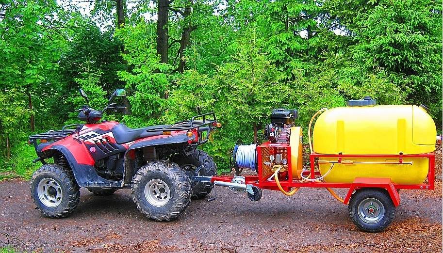 OPRYSKIWACZ  SPALINOWY NA PRZYCZEPIE JEDNOOSIOWEJ 300L, 6,5 kM  — zdjęcie 6