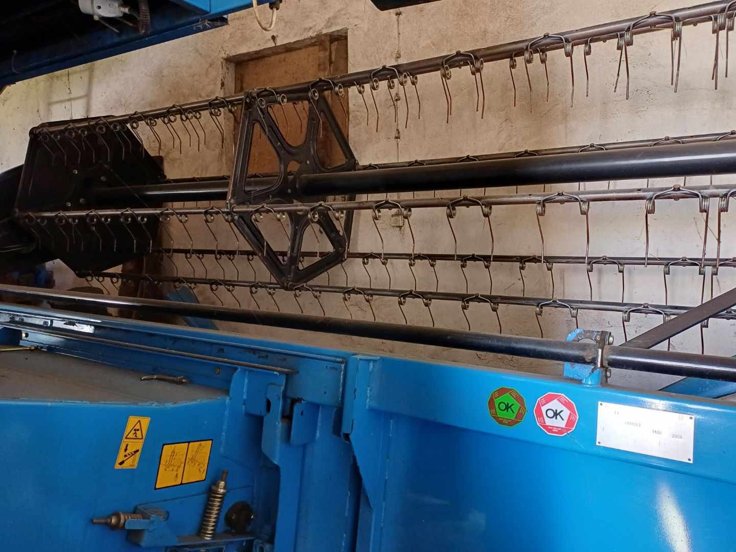Sprzedam kombajn Bizon Rekord ZO58 - bardzo dobry stan — zdjęcie 3