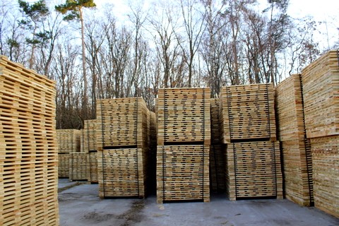  Ukraina. Skrzynie, opakowania europalety drewniane. Od 5 zl/szt.