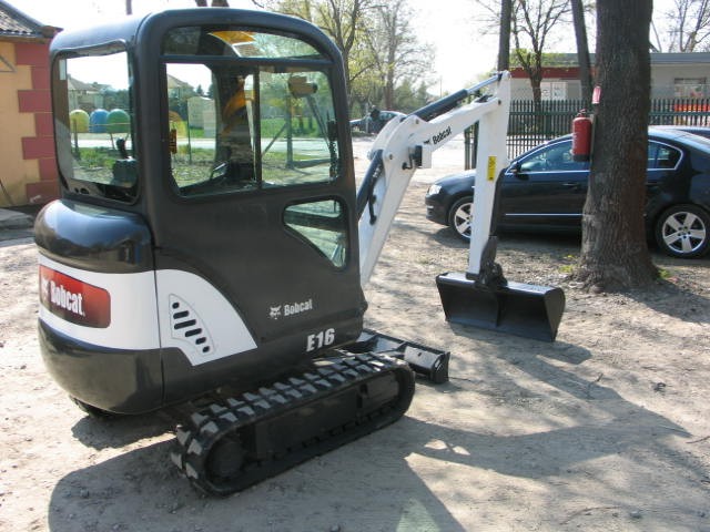 Bobcat E16 - 2013 rok — zdjęcie 3