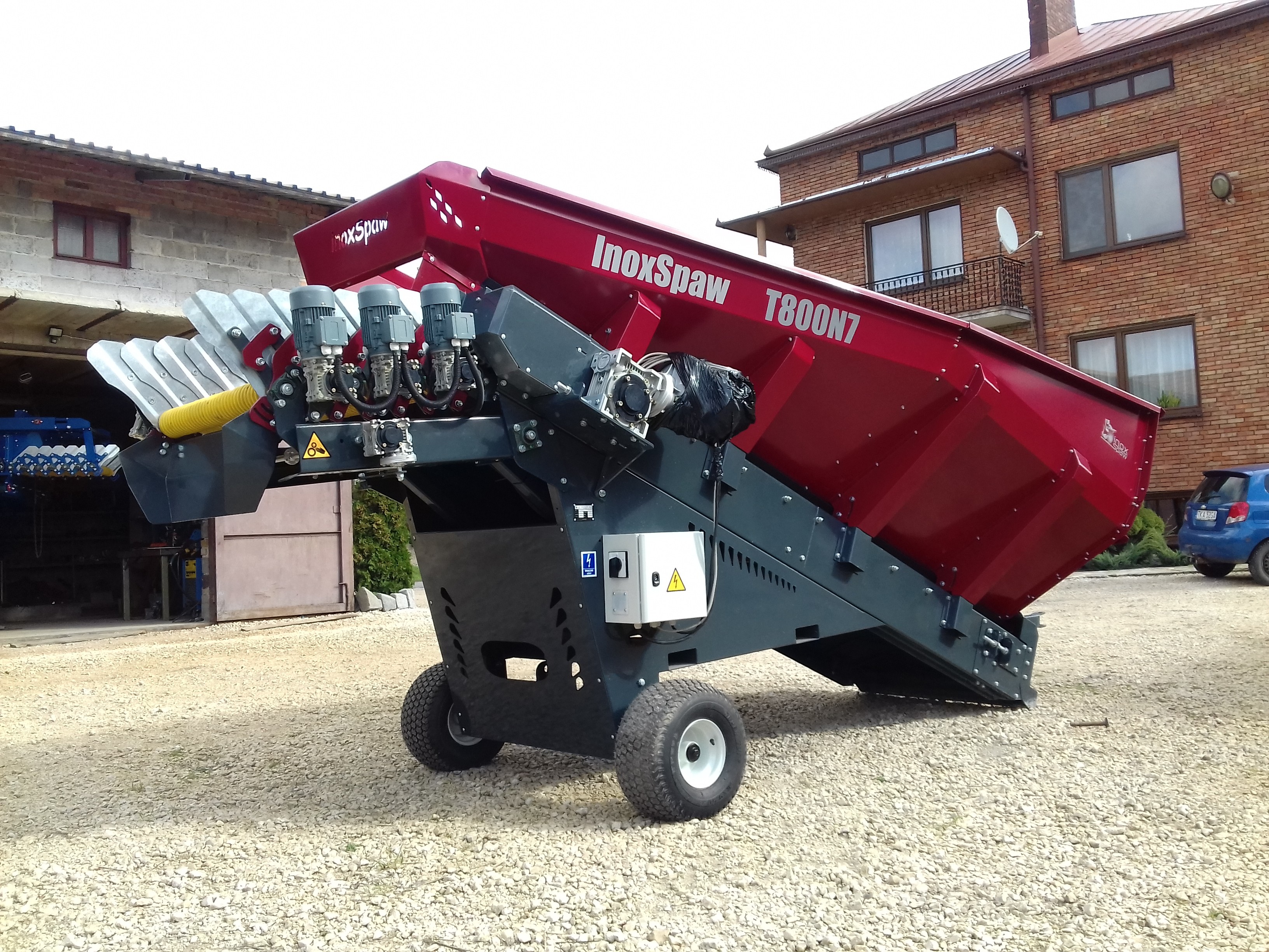 Kosz przyjęciowy T800 N7 bunkier,podajnik,rolki spiralne separator — zdjęcie 1