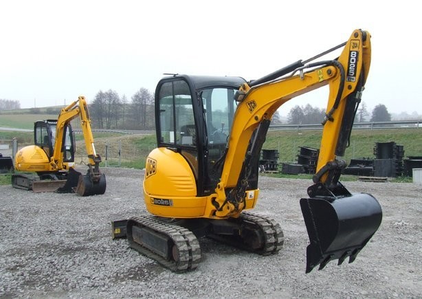 JCB 8025 ZTS z roku 2008... — zdjęcie 2