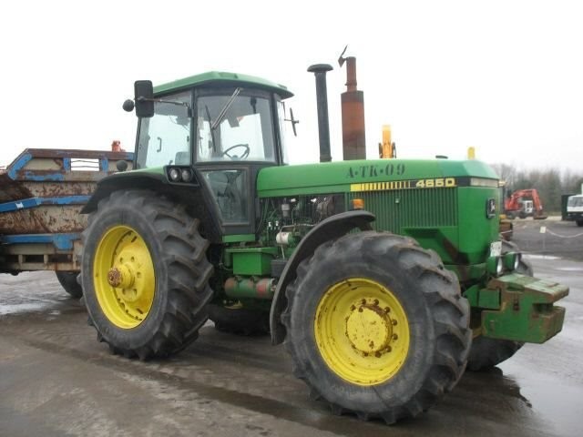 Ciągnik John Deere 4650