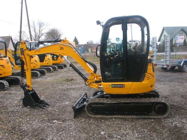 JCB 802.5 ZTS 2011r — zdjęcie 1