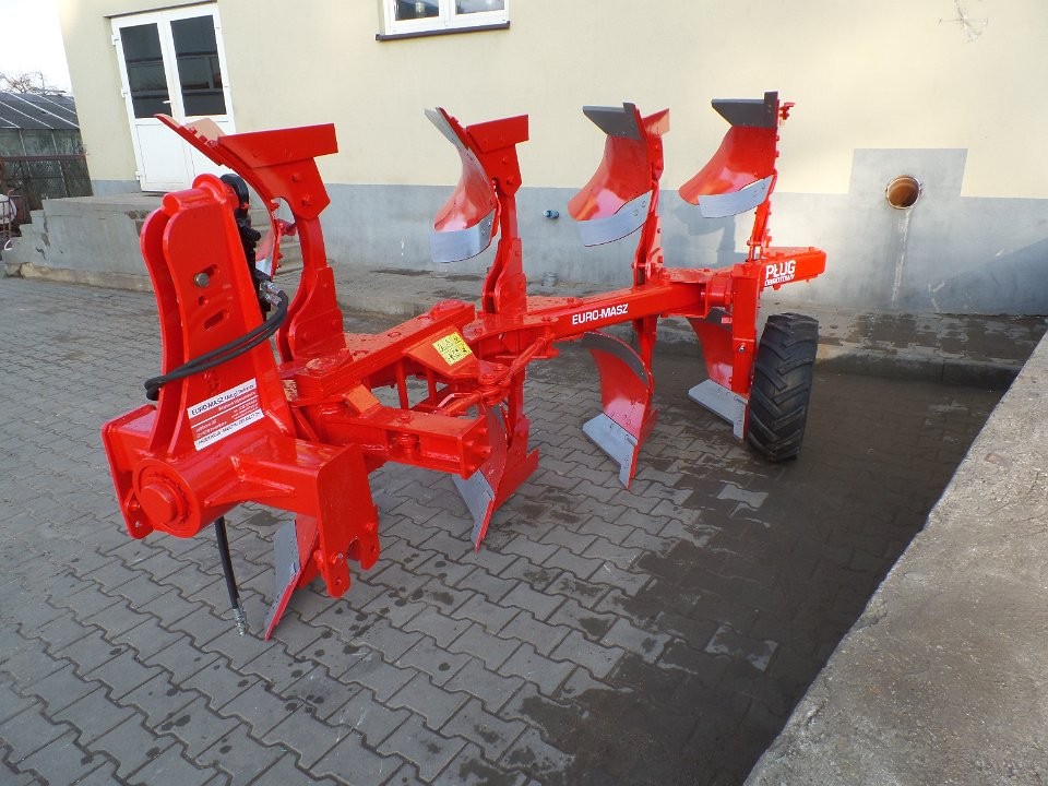 Pług obrotowy 4 skibowy — zdjęcie 1
