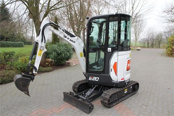 Bobcat E20 - Minikoparka — zdjęcie 3