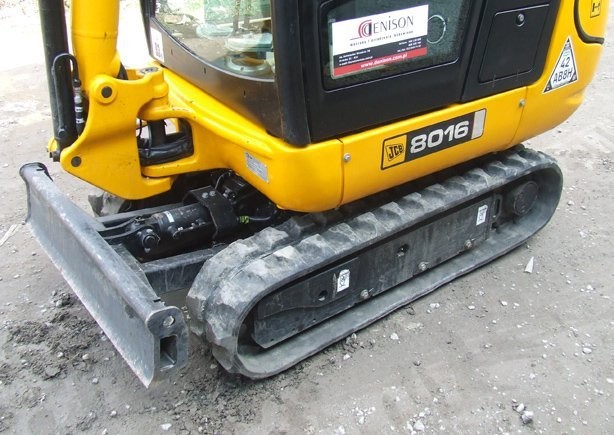 Mini koparka JCB 8016 z roku 2010- DEMO — zdjęcie 2
