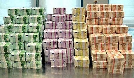 Oferuje finansowania i inwestycji pomiędzy poszczególnymi — zdjęcie 1