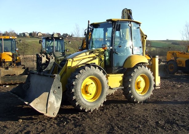 koparko ładowarka Komatu WB 93S rok 2007 — zdjęcie 2