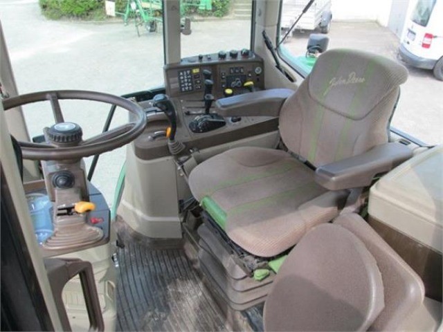 John Deere 6820 — zdjęcie 2