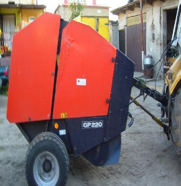 sprzedam prase rolującą deutz-fahr — zdjęcie 1