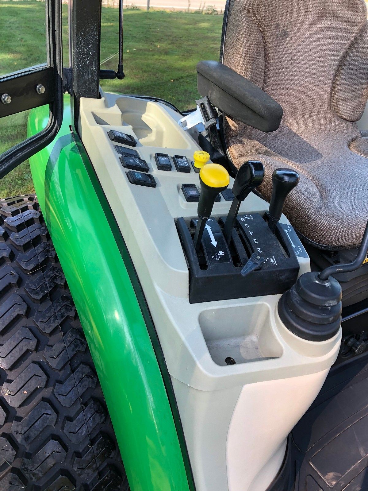 john deere 4720 4x4 kompaktowy ciągnik — zdjęcie 4