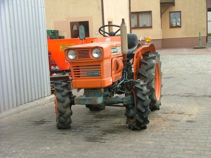 Mini traktorek Kubota ZL1501DT — zdjęcie 5