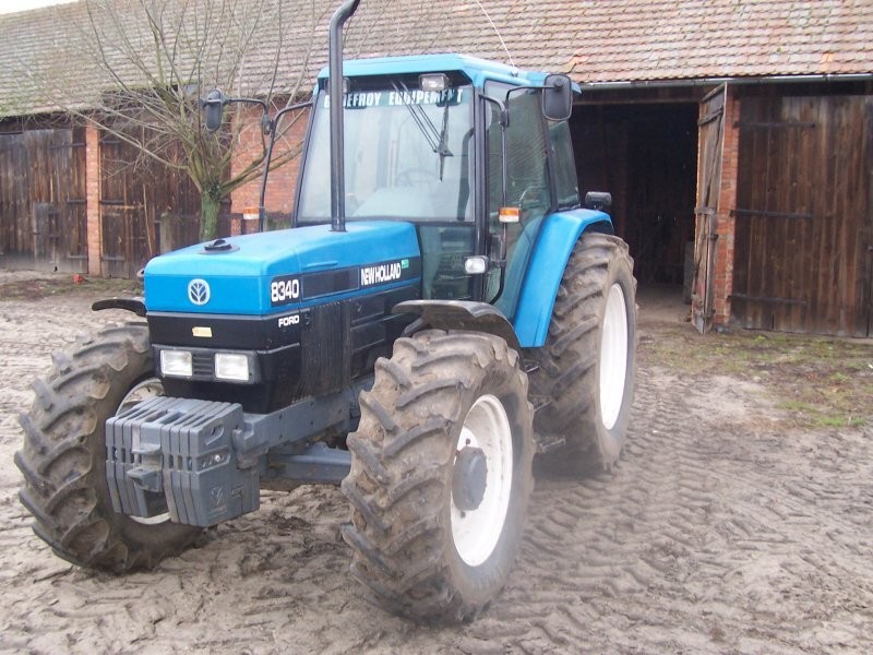 New Holland (Ford) 8340 — zdjęcie 3