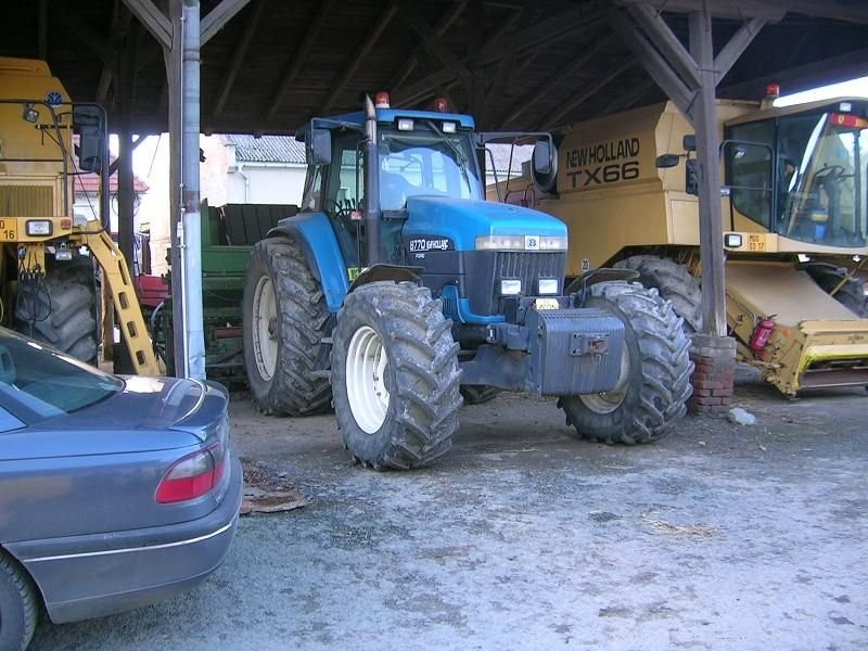 NEW HOLLAND 8770