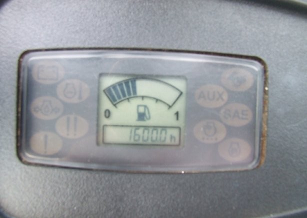 Minikoparka -JCB 8025 ZTS z roku 2007 — zdjęcie 4