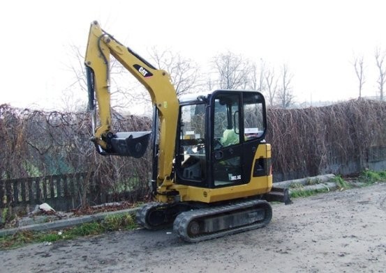 CAT 3025 - DENISON