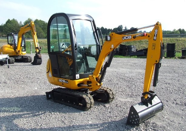 Minikoparka gąsienicowa JCB 8018 CTS z roku 2011_ — zdjęcie 3
