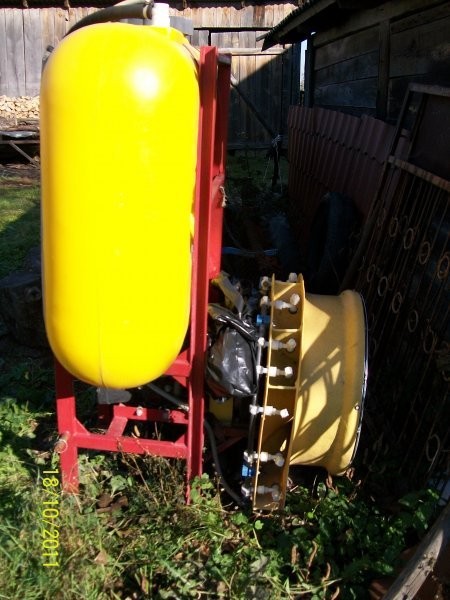 opryskiwacz sadowniczy 400l — zdjęcie 1
