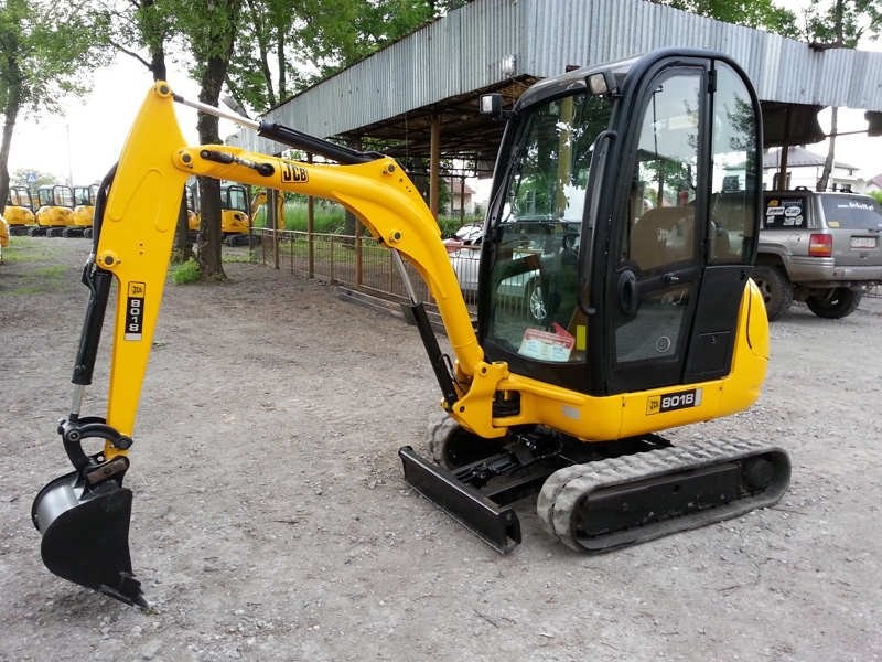 JCB 8018 2005r.