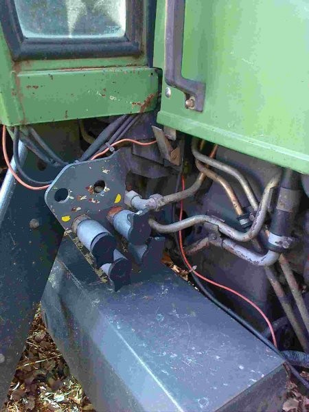 SPRZEDAM CIĄGNIK ROLNICZY FENDT FARMER 312 LSA — zdjęcie 4