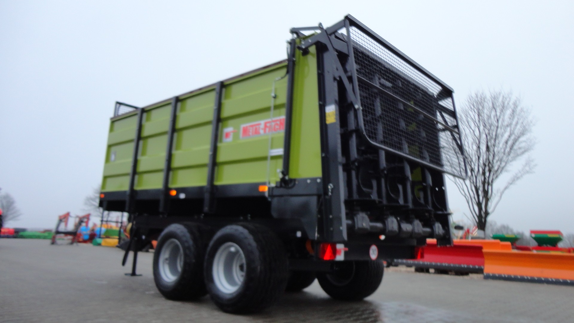 Rozrzutnik obornika N267 Metal-Fach 8t tandem pionowy adapter — zdjęcie 4