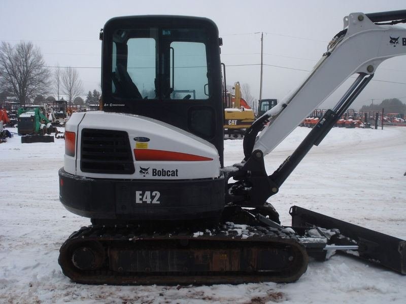 Bobcat E42 Minikoparka — zdjęcie 3
