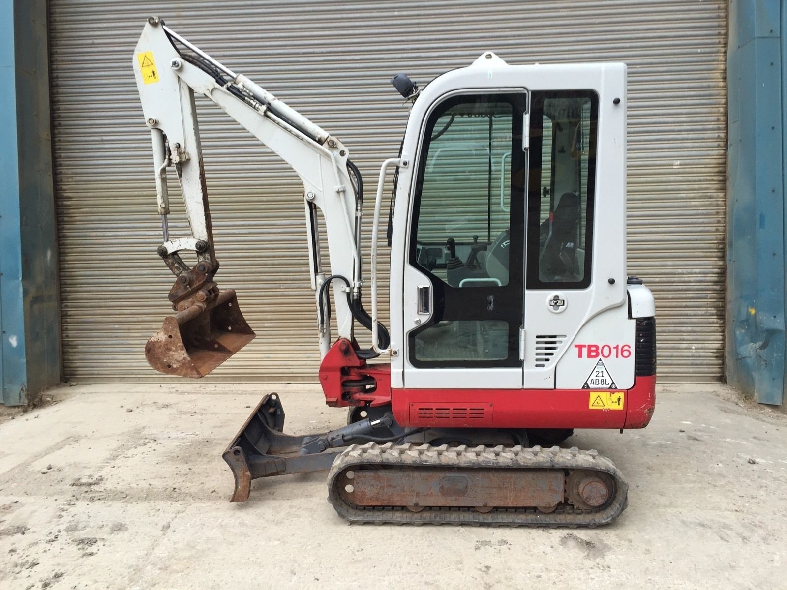 Takeuchi TB - O16 - 2010 — zdjęcie 1