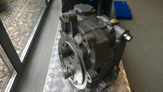 Przekładnia hydrostatyczna NEW HOLLAND SER: T7, T7-170, T7-185, T7.200 — zdjęcie 1
